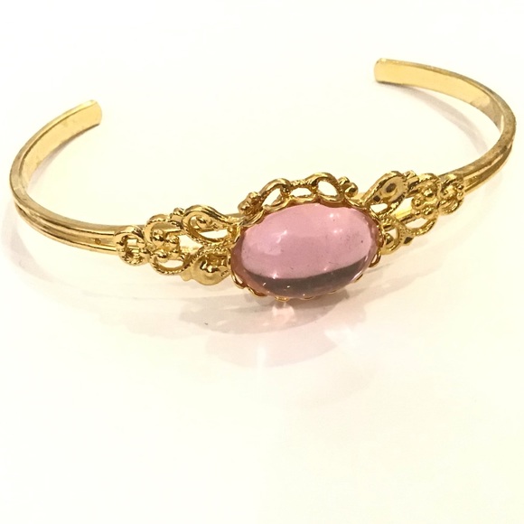 Jewelry - 🔴 Pink Stone Adjustable Bracelet 5 1/4” NWT